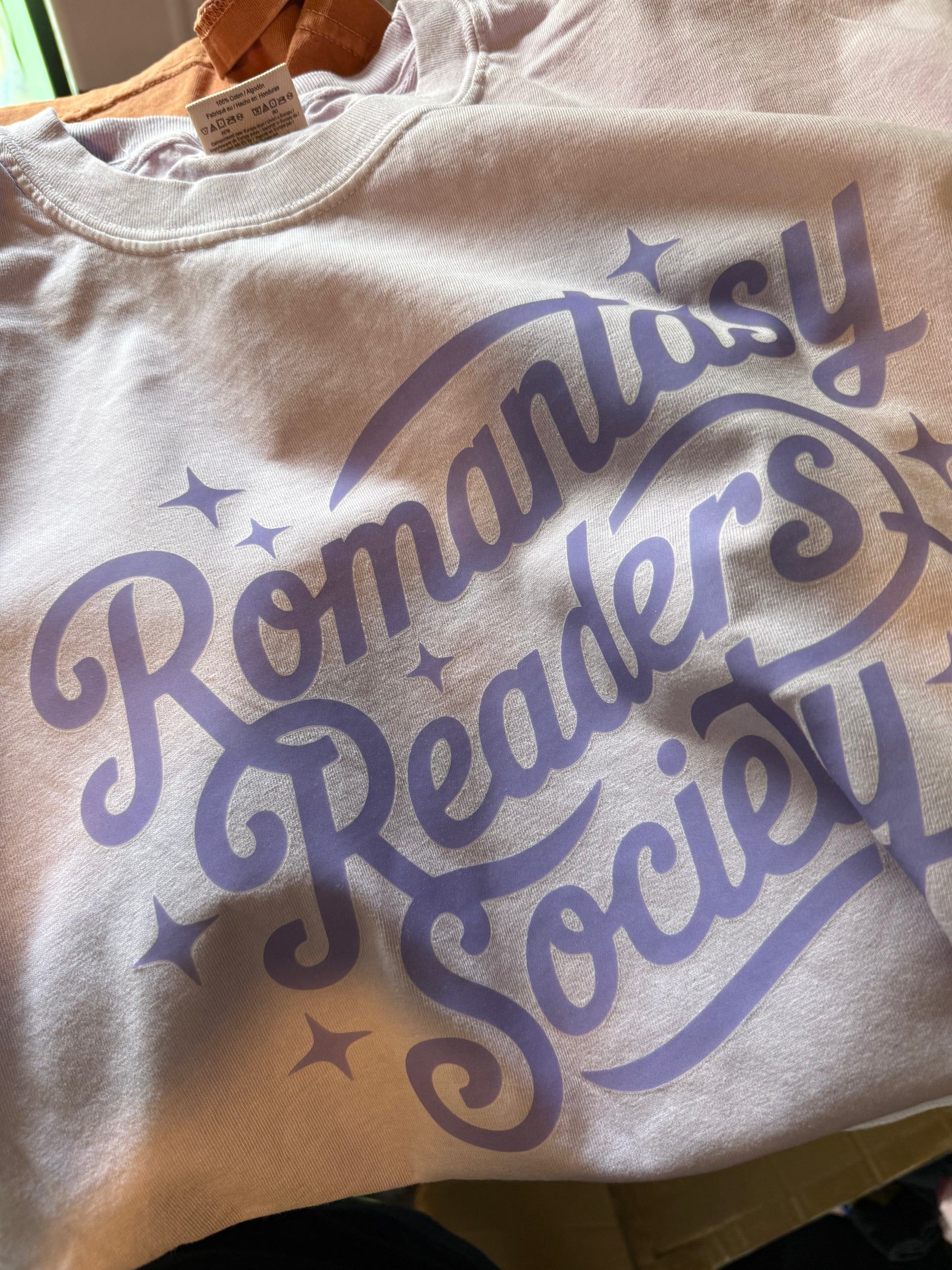 Romantasy Readers Society T-Shirt